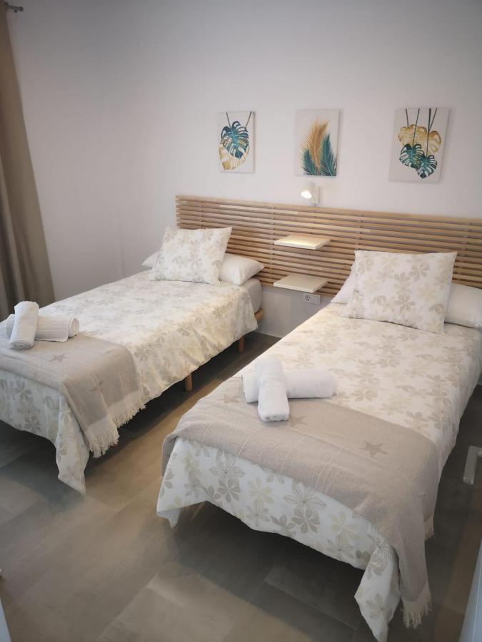 Apartamento Suite Arco De La Villa,Solo Familia Y Parejas,Parking Gratuito コニル・デ・ラ・フロンテラ エクステリア 写真