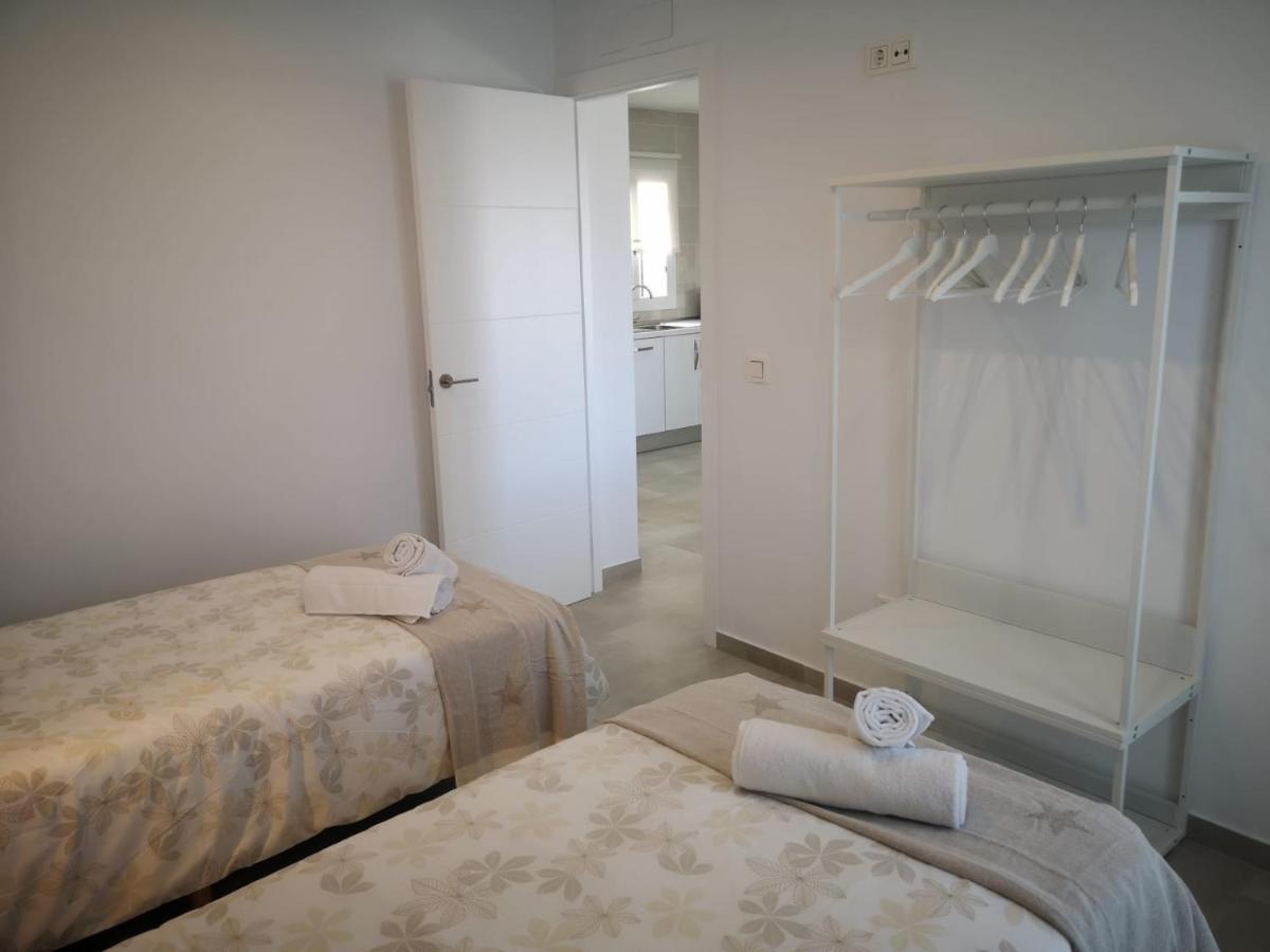 Apartamento Suite Arco De La Villa,Solo Familia Y Parejas,Parking Gratuito コニル・デ・ラ・フロンテラ エクステリア 写真