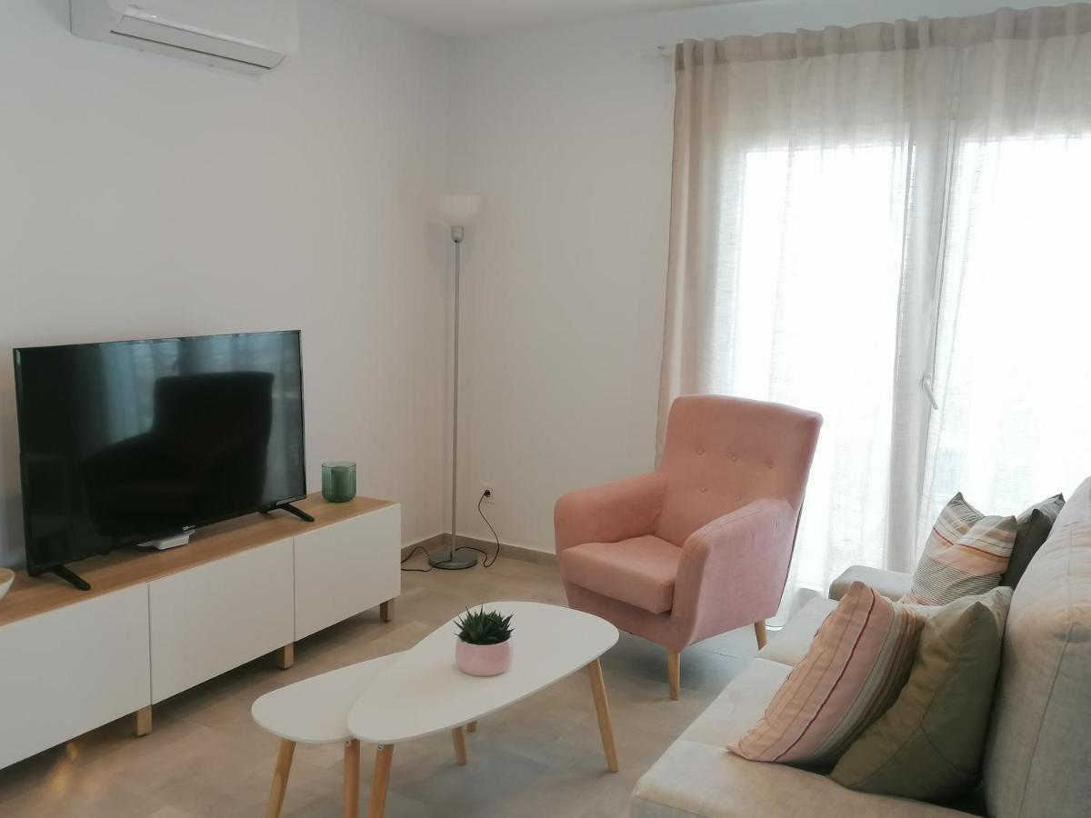 Apartamento Suite Arco De La Villa,Solo Familia Y Parejas,Parking Gratuito コニル・デ・ラ・フロンテラ エクステリア 写真